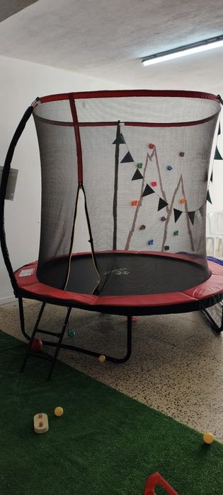 Trampolim 2.3m diâmetro