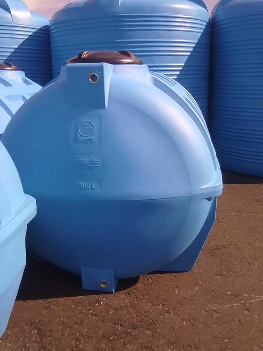 Емкость бак бочка каністра бідон під воду піщева добриво КАС солярка