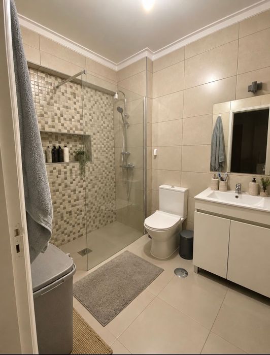Alugo apartamento T1 - 900€