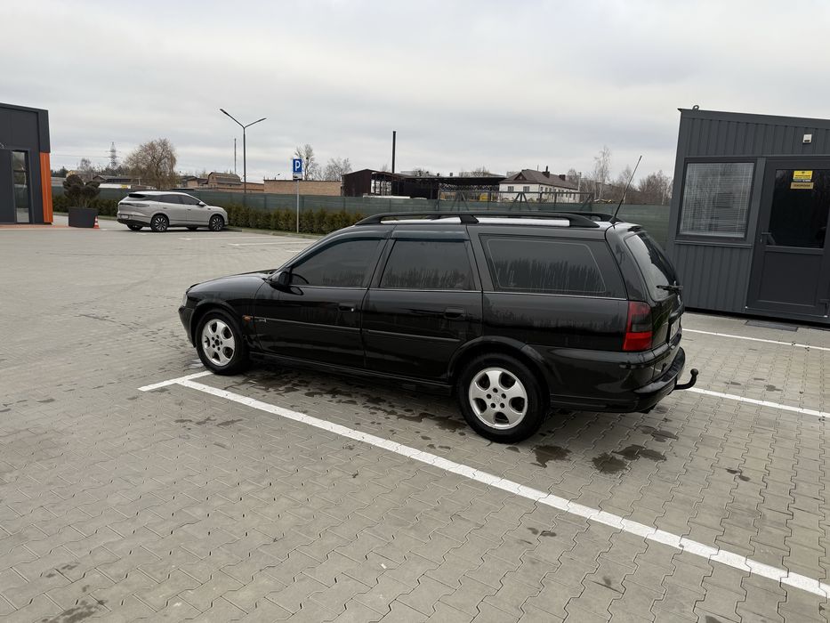Продам Опель вектра б 2000р