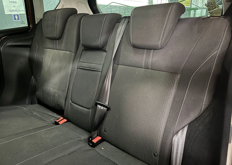 Conjunto de bancos FORD B-Max (JK)