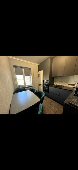 3 кімнатна квартира 77 м2 по вулиці Писаржевського.