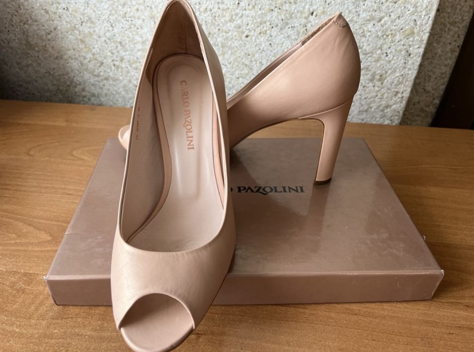 Туфлі шкіряні на підборах