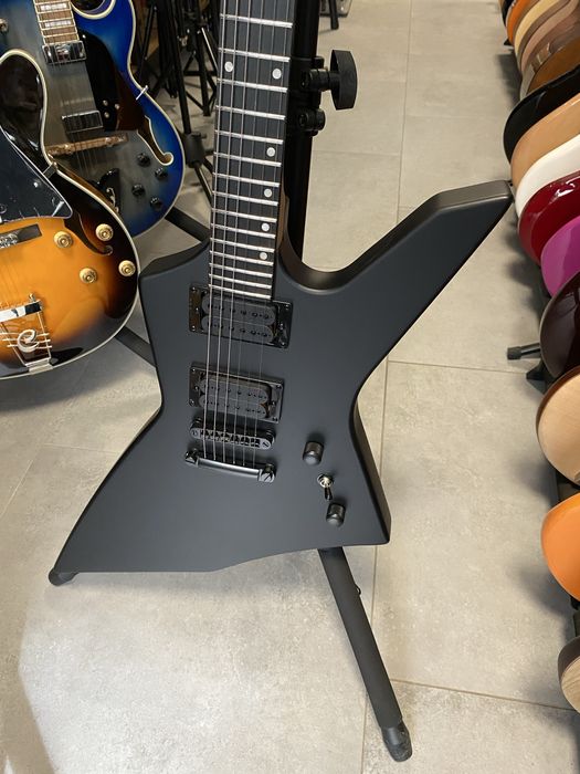 Spira X-400 - gitara elektryczna Explorer