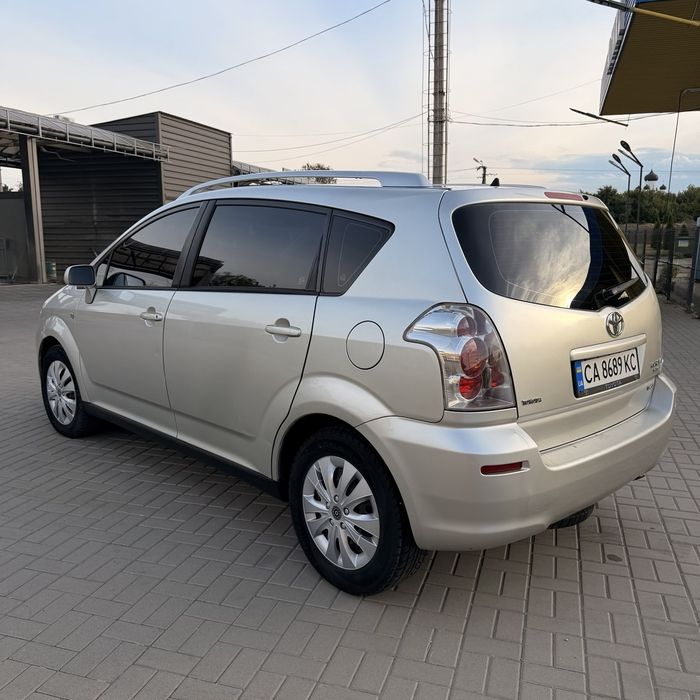 Toyota Corolla Verso 2008 дизель.