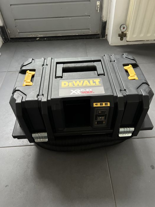 Dewalt пилосос акамуляторний
