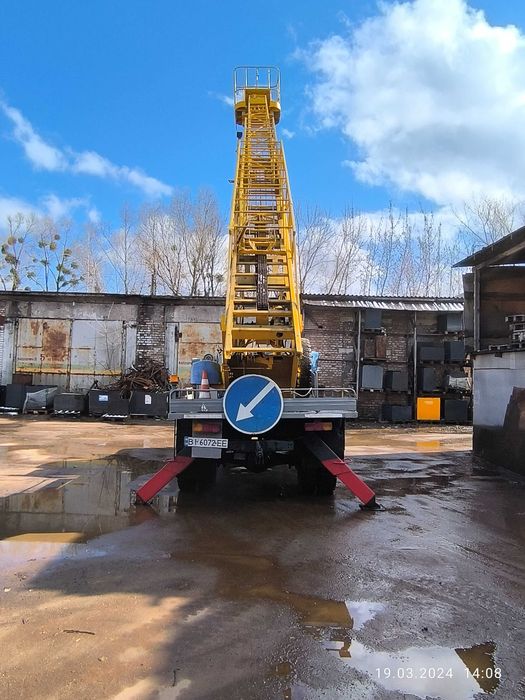 Автовишка АП-17 в робочому стані