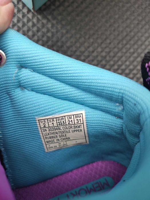 Дитячі демісезонні черевики для дівчинки Skechers Let's Explore 302949L