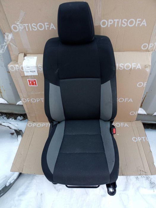 toyota AURIS II 13-18 fotel prawy przód wersja europejska