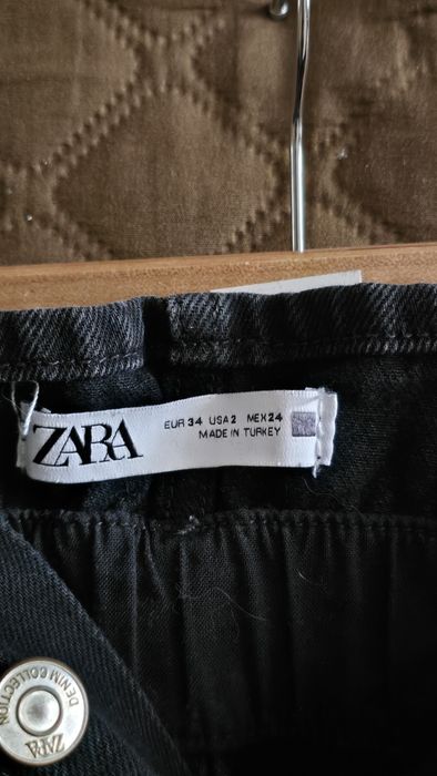Жіночі джинсові шорти ZARA