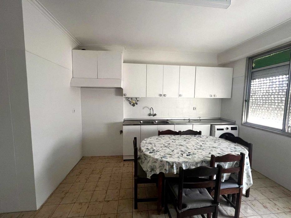 Quarto de casal em casa renovada Odivelas - tudo incluído
