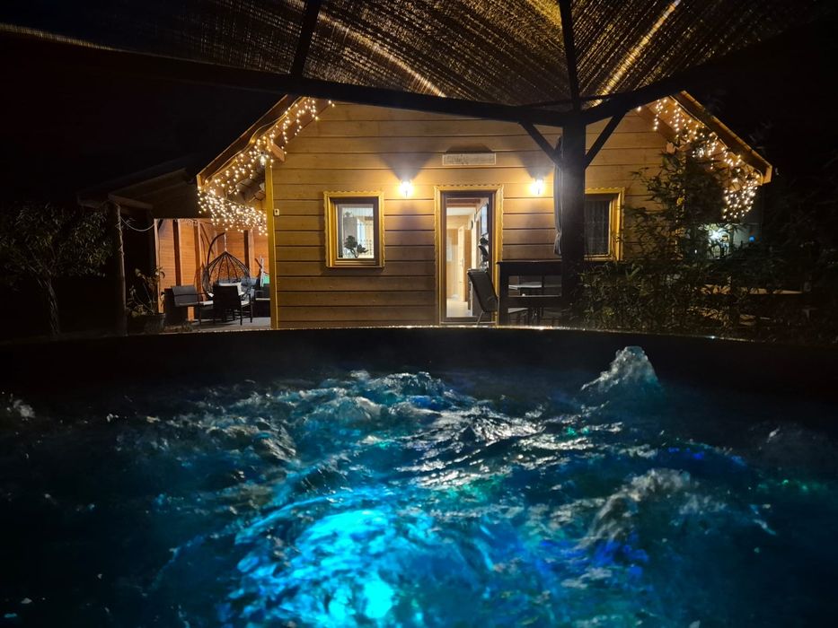 Domek  z balią przy stoku narciarskim Wisła