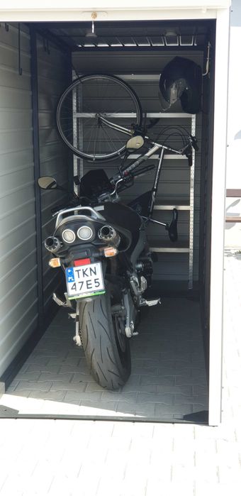 Garaż motocyklowy / domek ogrodowy / schowek narzędziowy