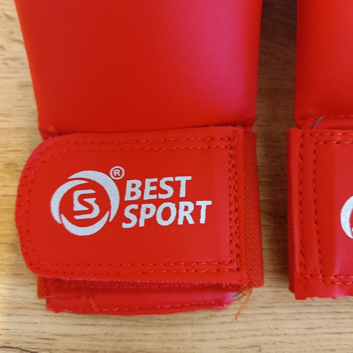 Rękawiczki do karate napięstniki czerwone
