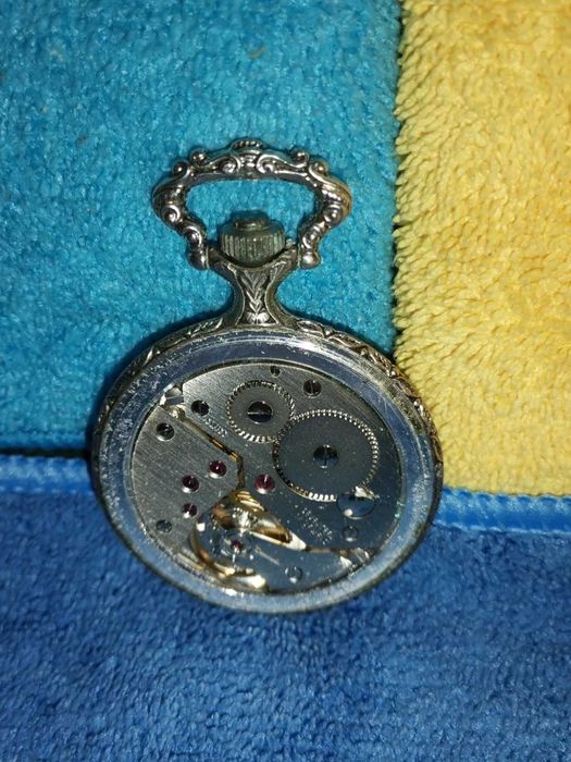Relógio de Bolso Monumental (Cena de Caça) Incabloc Fabricado na Suíça