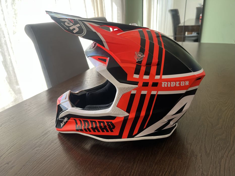 Capacete AIROW muito bom estado