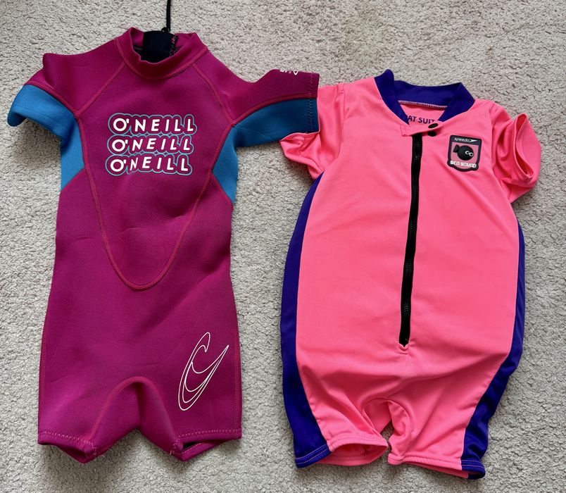 Stroje do wody dla dziewczynki: Pianka O'Neill (98-108) i Speedo wypornościowy (2-4 lata)