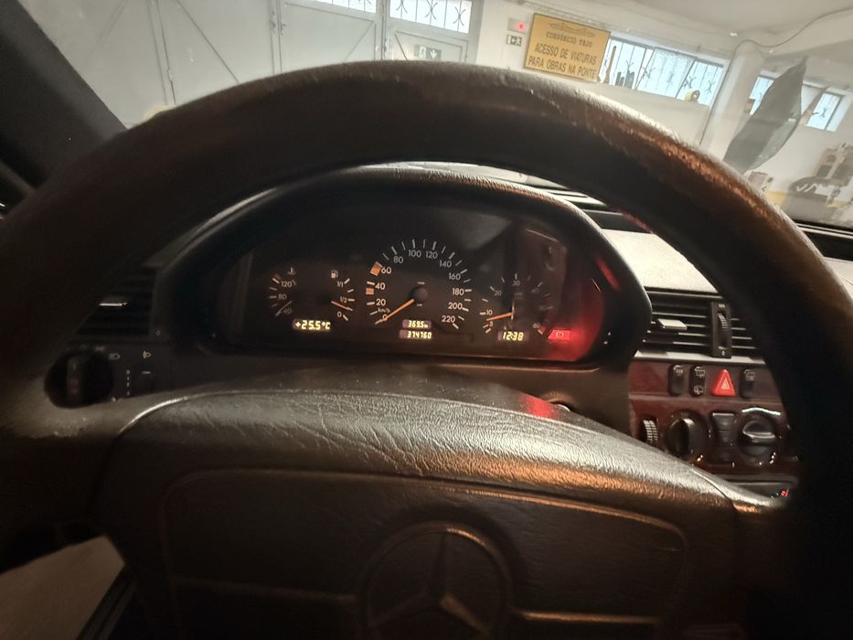 Mercedes-Benz 220 – 1999 — photo 5