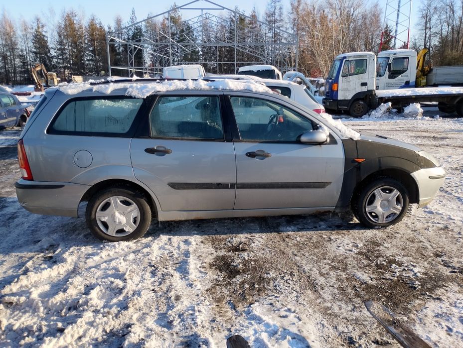 Ford Focus, 2002r, 1.6 Pb - na części.