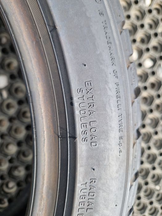 Opony zimowe Pirelli Sottozero 3 Winter  225/45r18 (95V) XL
