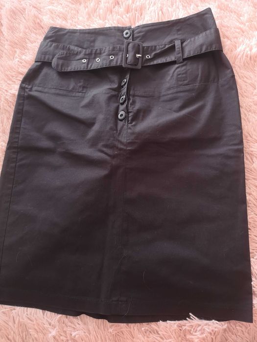 Czarna ołówkowa spódnica M