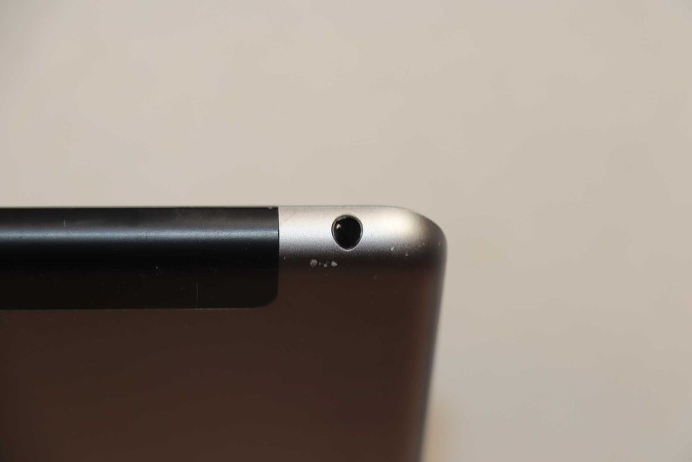 Apple iPad Air Wi-Fi + LTE 64GB Space Gray (MD793), ідеальний стан! A1475