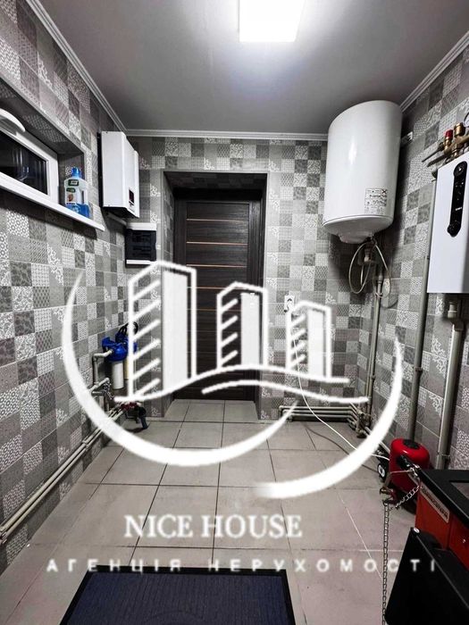 Продам дом в посёлке  Печенеги