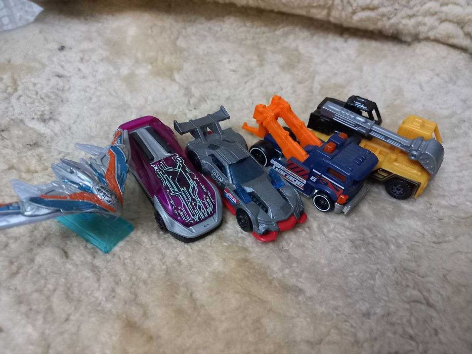 Машинки Hot Wheels  5 шт