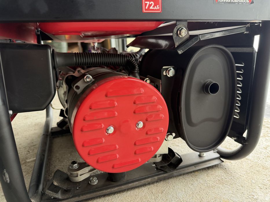 Продам Генератор 3.3кв