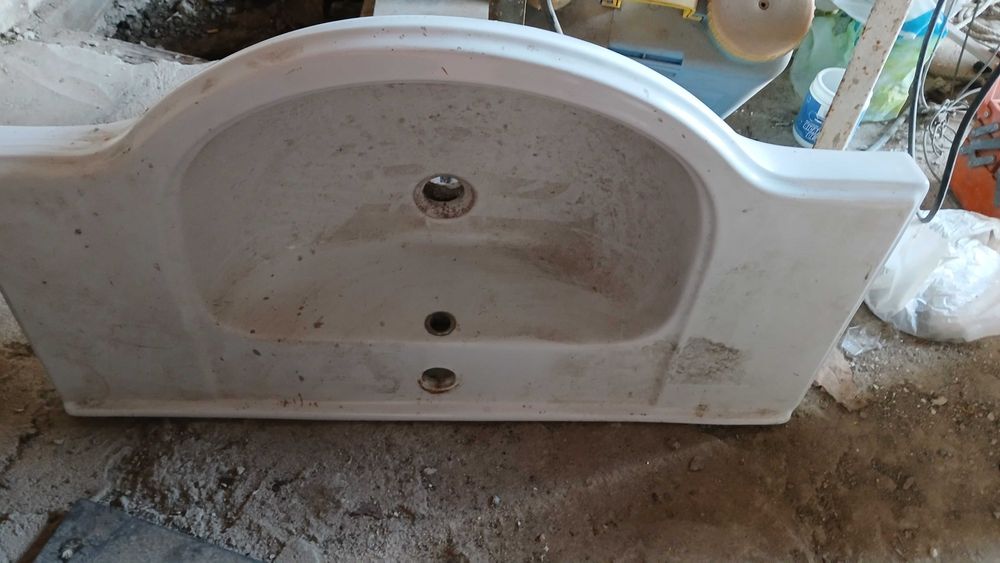 Lavatorio de wc grande