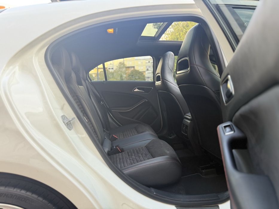 Mercedes Benz A180 AMG 2013.
