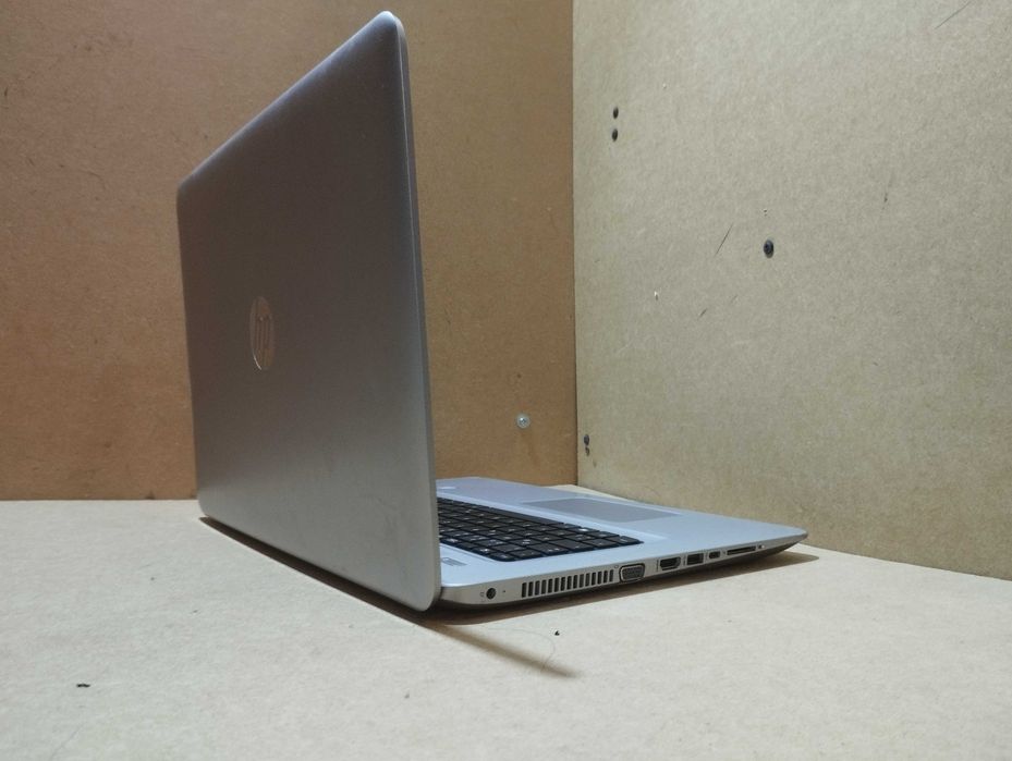 Ноутбук HP / 17.3"- FullHD / i7- 7500U / 8 DDR4 / 256 M.2 / 930MX- 2GB