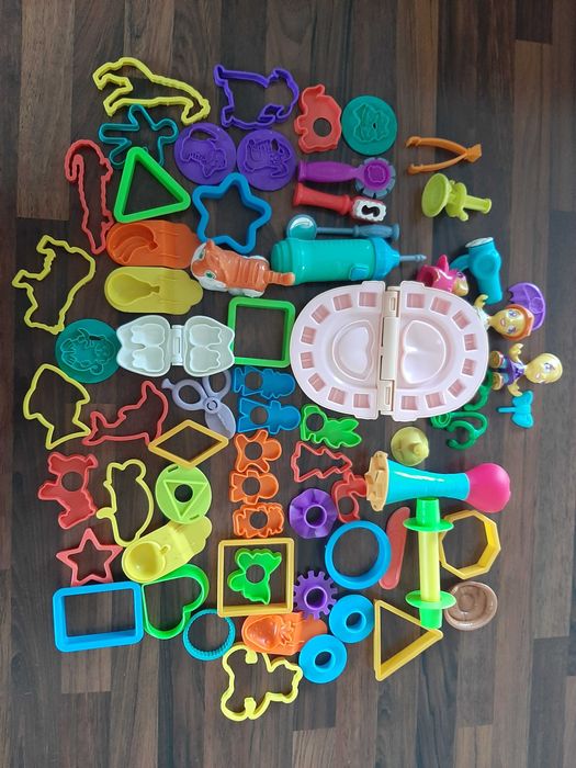 Ciastolina Play Doh foremki dentysta weterynarz literki cyferki