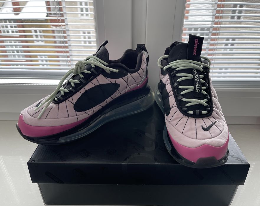 Nike Air Max 720-818