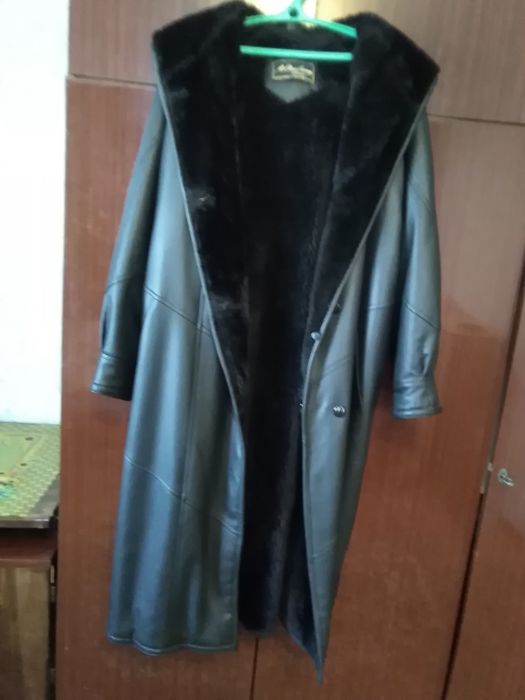 Продам новое тёплое зимнее пальто