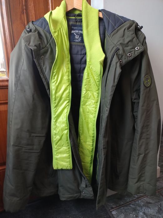 Kurtka męska z odpinanym kołnierzem