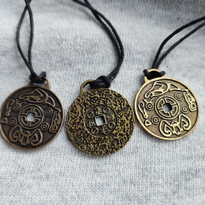 Амулет корейская монета