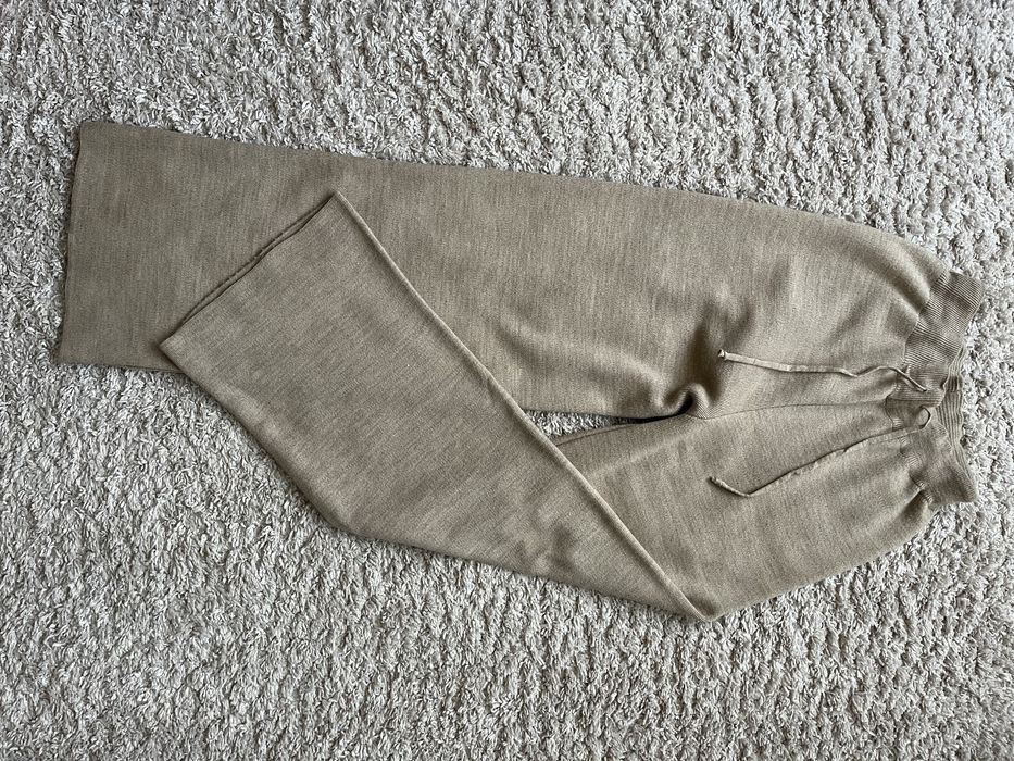 Продам теплий зимовий вязаний костюм з штанами палаццо