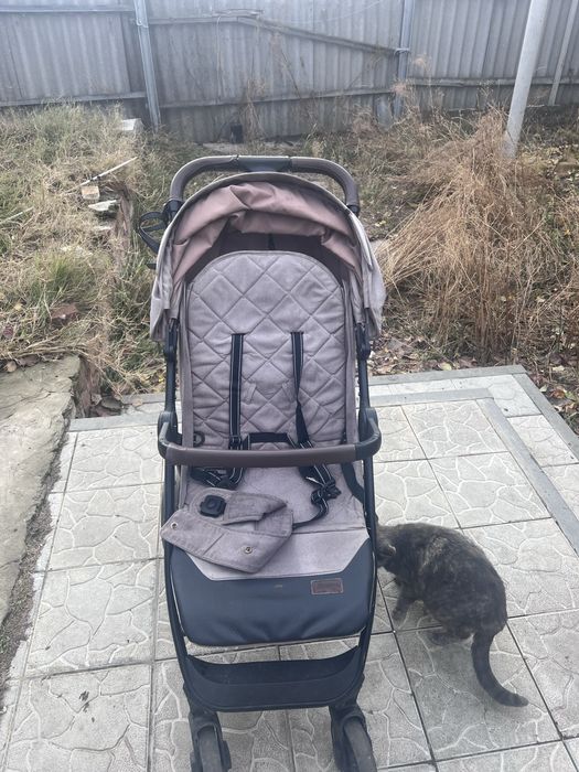 Коляска прогулочная