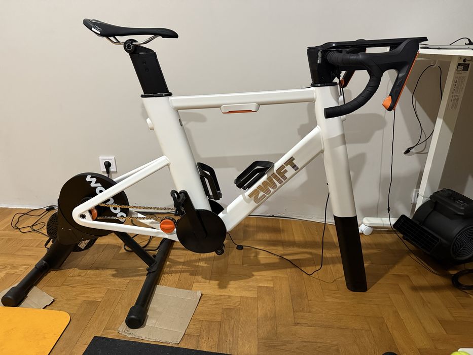 Rama Zwift Ride do trenażera - niekompletna!