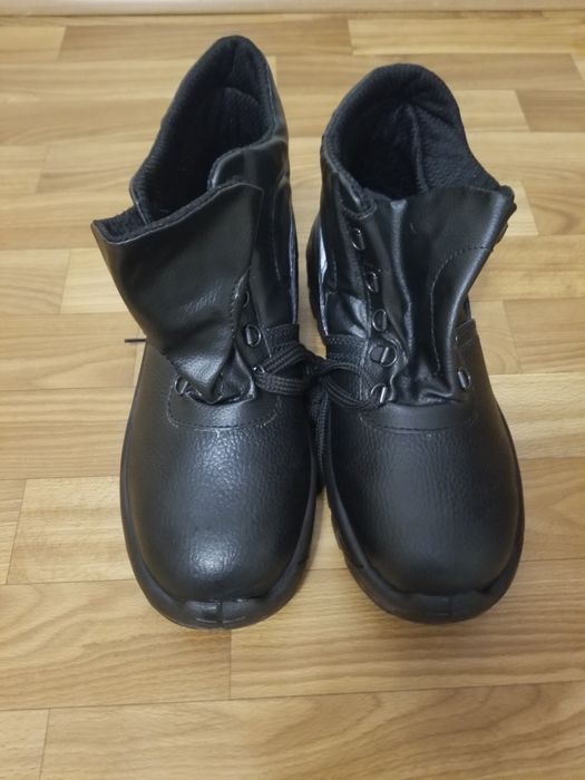 продам рабочие ботинки