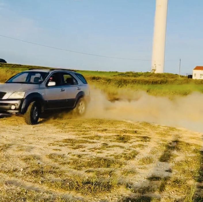 Kia Sorento 2.5CRDI (4WD com redutoras) - Nacional - Com histórico
