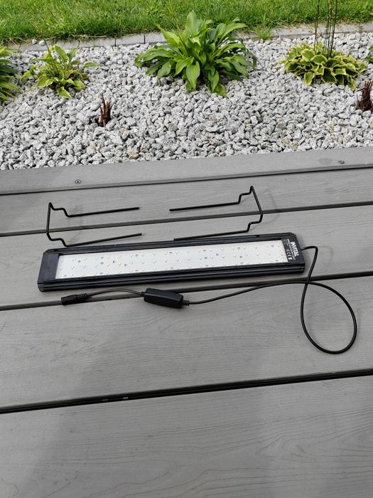Lampa invital lumium do akwarium