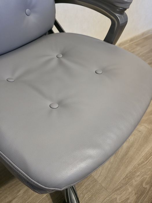 Fotel biurowy Szary - bardzo wygodny