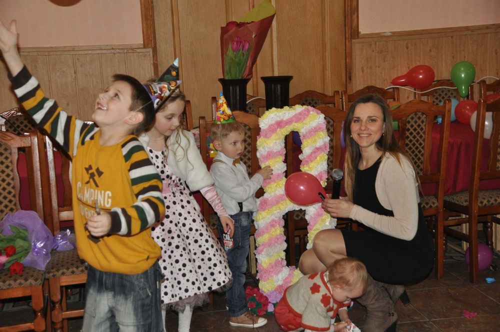 Ведуча+Dj, тамада, співачка - 7900 грн.