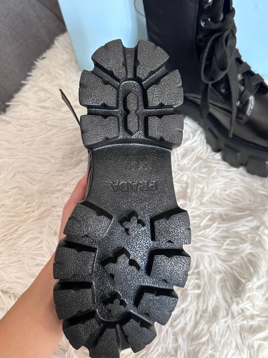 Buty Prada Monolith Leather