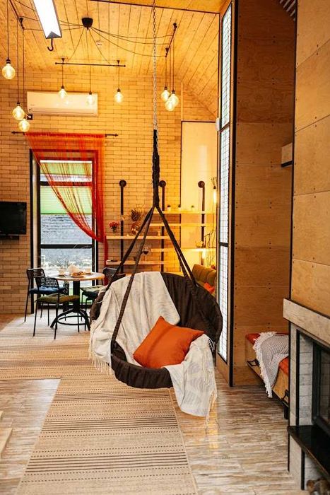 Апартаменти "LOFT" з терасою для відпочинку в Сарнах, подобова оренда