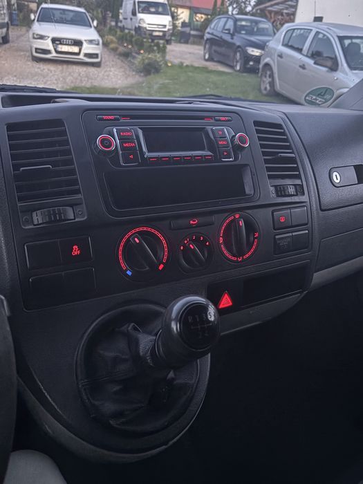 Sprzedam Volkswagen Transporter T5