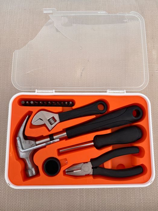 Kit casa nova IKEA FIXA: ferramentas, parafusos, buchas e ganchos | IKEA FIXA new home kit: tools, screws, wall plugs and hooks