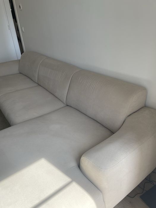Sofá com chaise-longue
